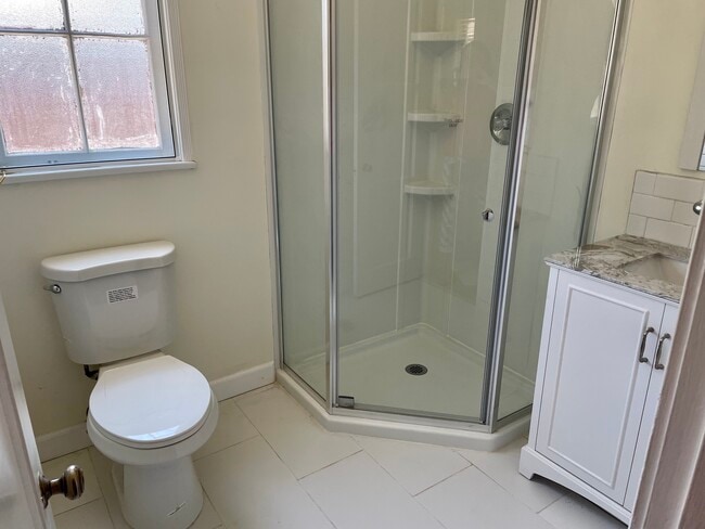 Photo - 6914 N Vista St