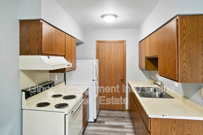 Photo - 405 E Reed St