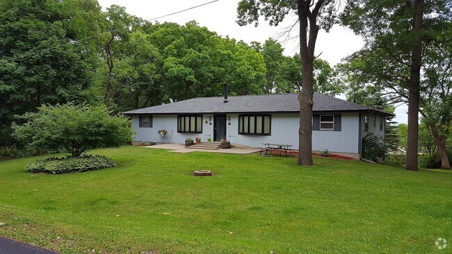 Building Photo - 2314 Fitchburg Rd Unit 2314 Rental