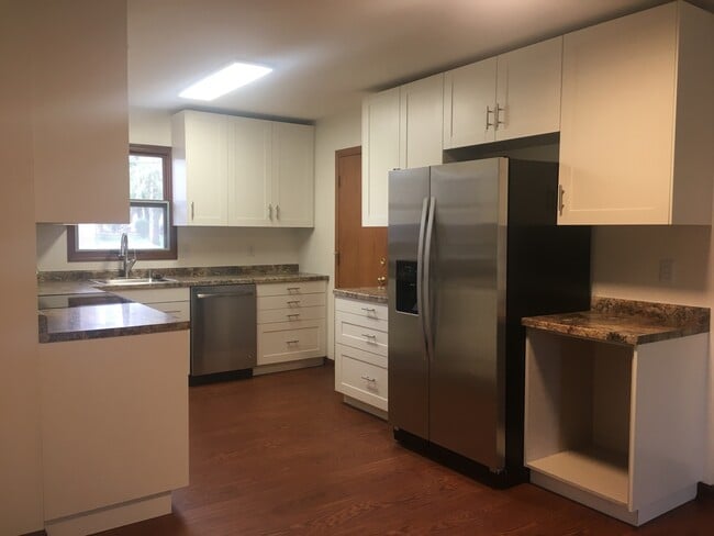 Photo - Updated Madison West, Three Bedroom, 1.5 Bathroom Duplex Unit 2017-01 Left