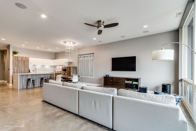 Photo - 1444 N Western Ave Unidad 2N