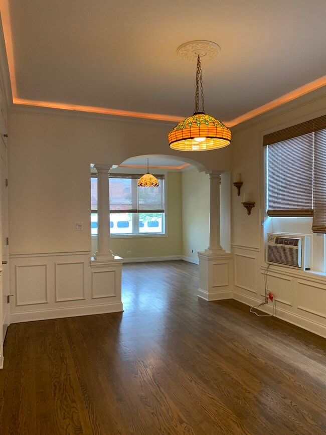 Photo - 121 W 1st St Unit Apt 3