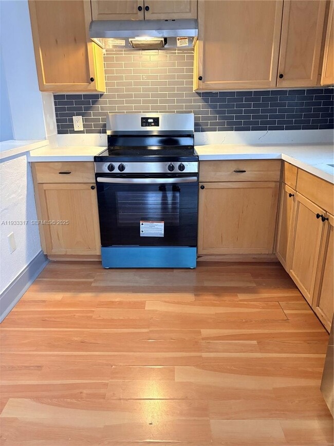 Building Photo - 249 SW 4th St Unit 1