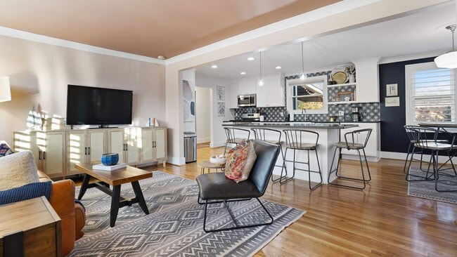 Photo - 307 Avondale Dr