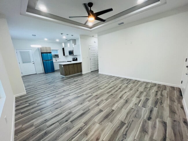 Building Photo - 1606 Angelina Dr Unit 1 Rental