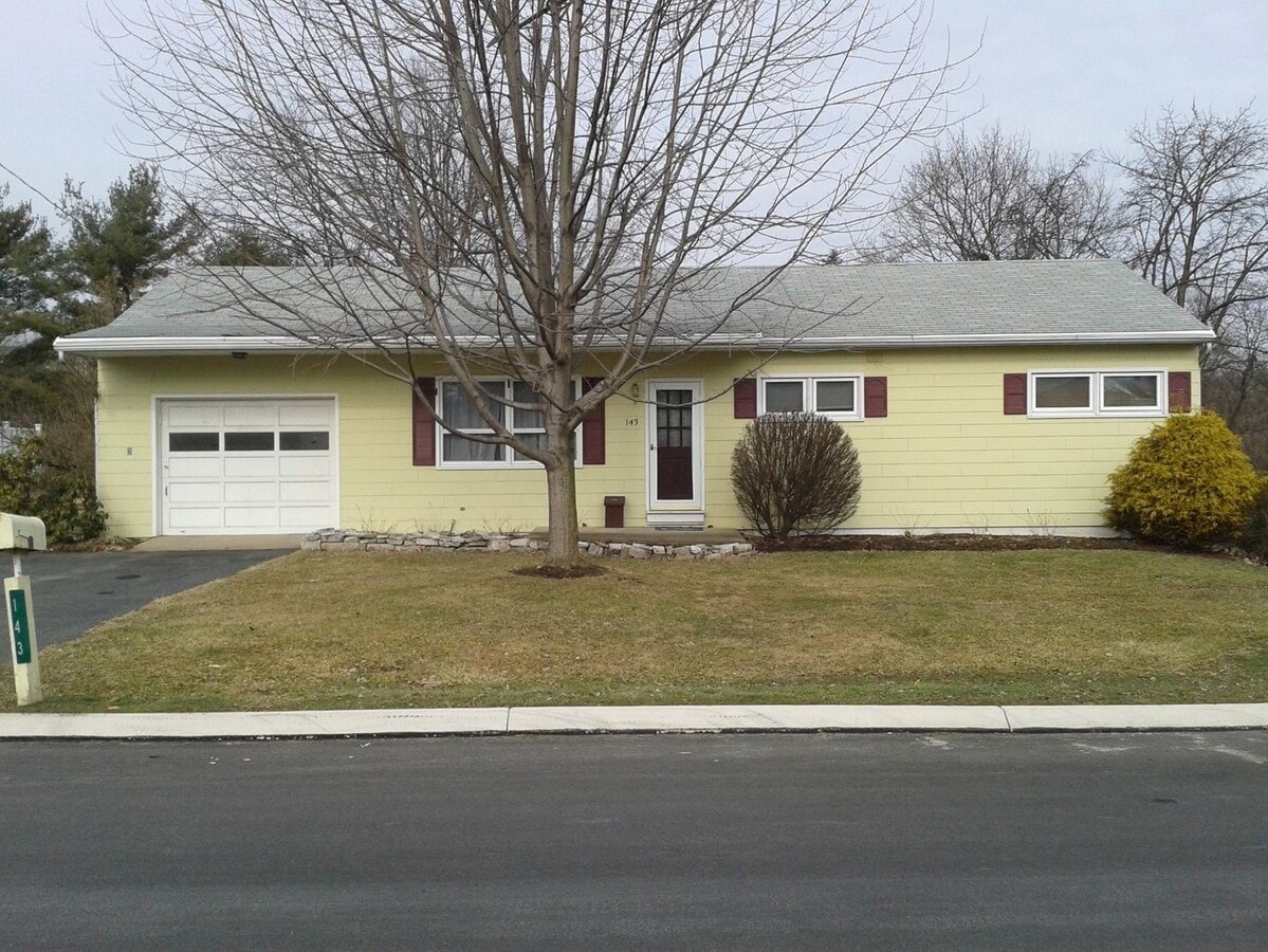 Photo - Updated Ranch in Overlook Heights!