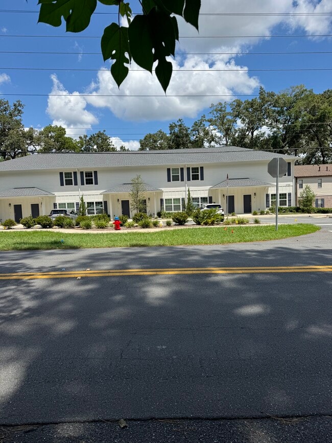 Photo - Woodland Place