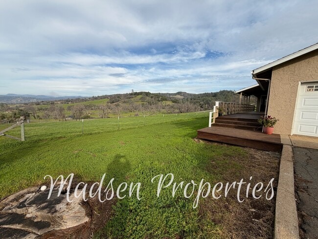 Photo - 784 Flag Creek Rd