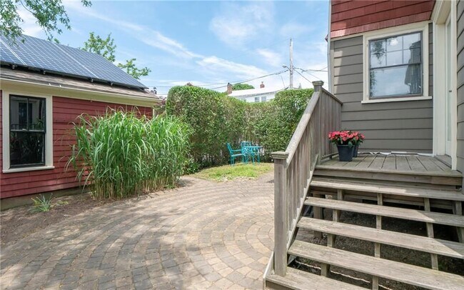 Photo - 446 Broadway, B