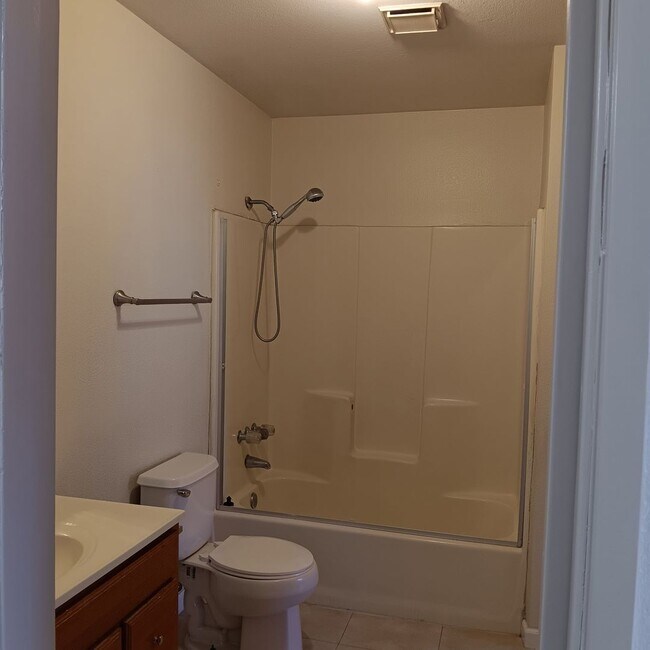 Photo - 891 St Andrews Dr Unidad #4