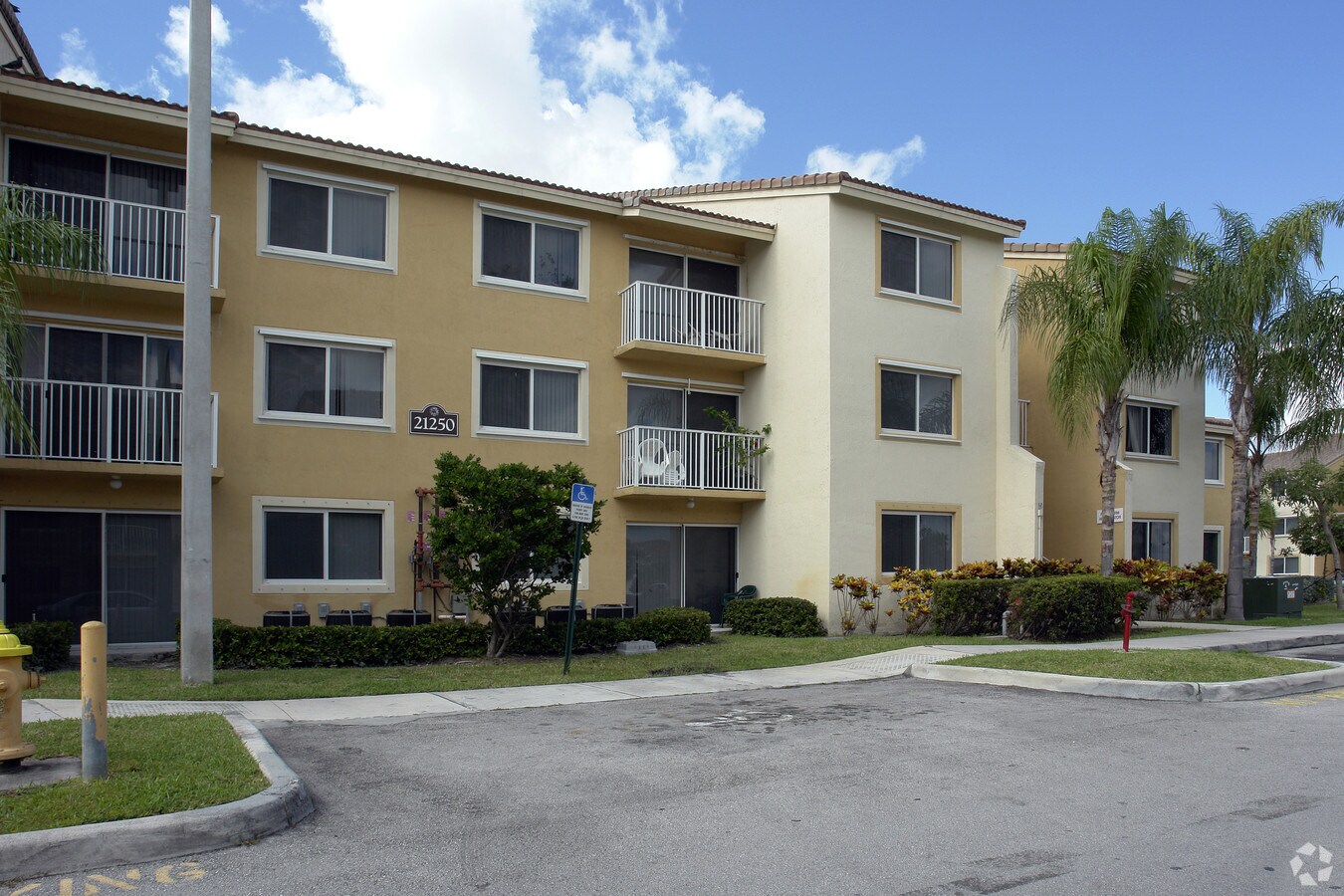 Foto exterior - Ernie Martin Villas Apartamentos