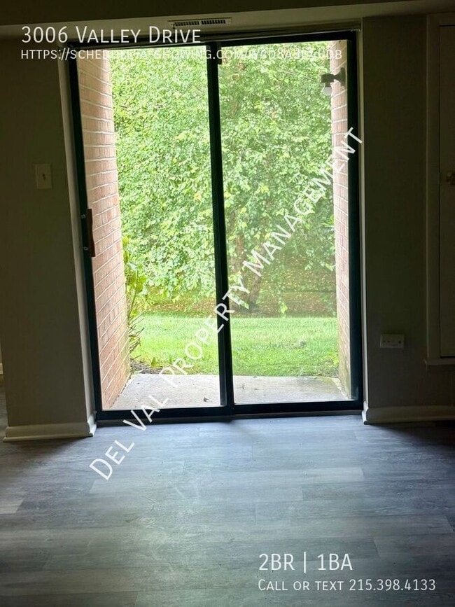 Photo - 3006 Valley Dr