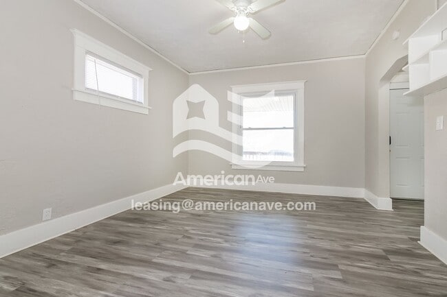 Photo - 3019 Corby St