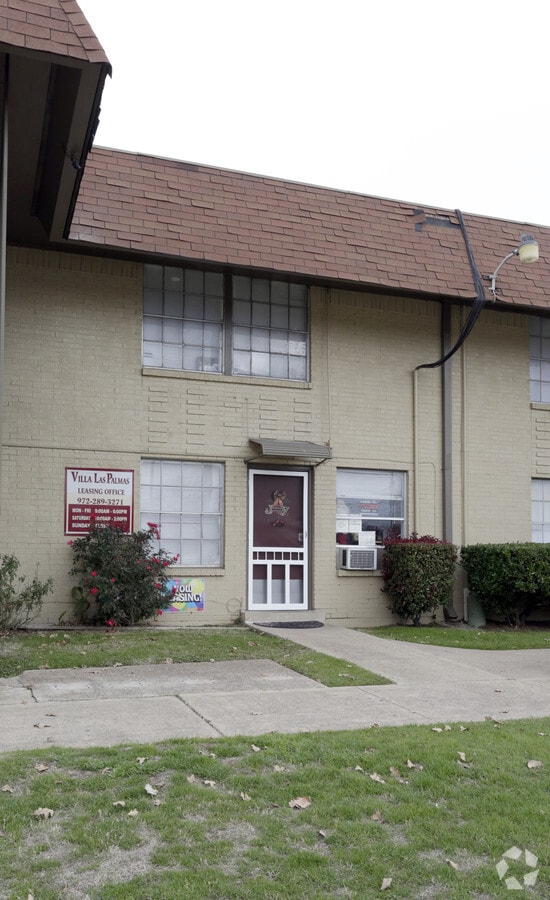 Photo - Villa de las Palmas Apartments