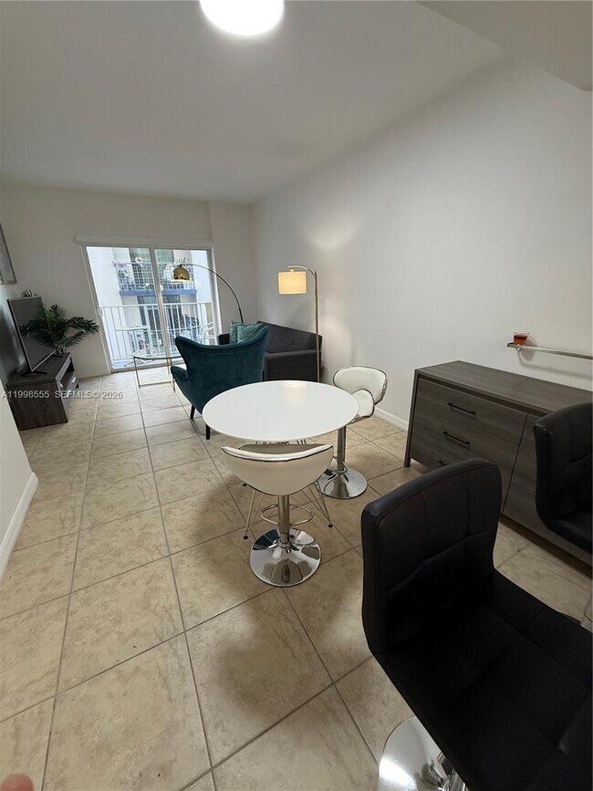 Photo - 119 SW 6th Ave Unit 405