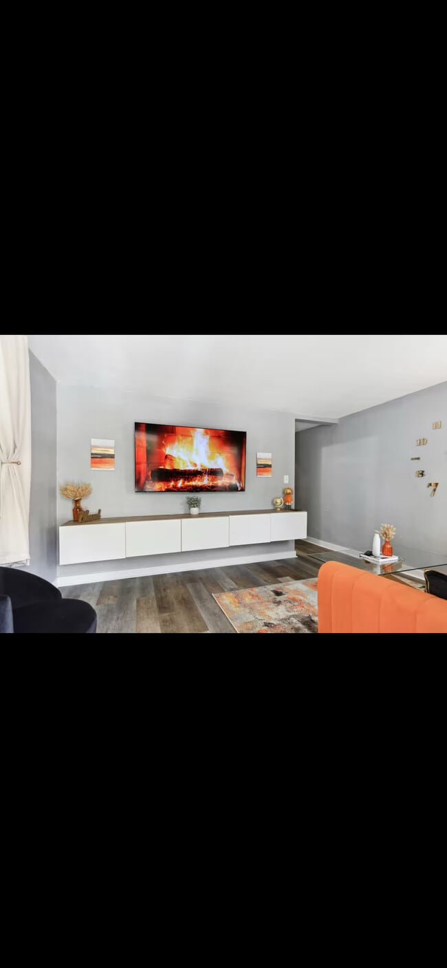 Photo - 539 Paines Ave NW