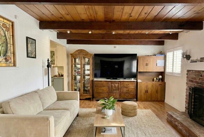 Photo - 20254 Meadowlark Dr