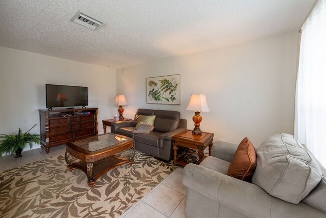 Photo - 8623-8623 SE Lyons Rd Unit 8615 Lyons Rd