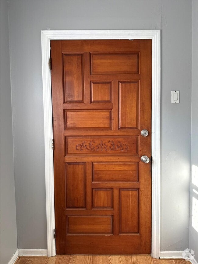 Building Photo - 25 Milford Pl Rental