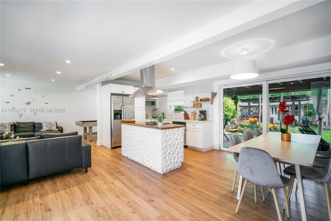 Photo - 14615 NE 3rd Ct