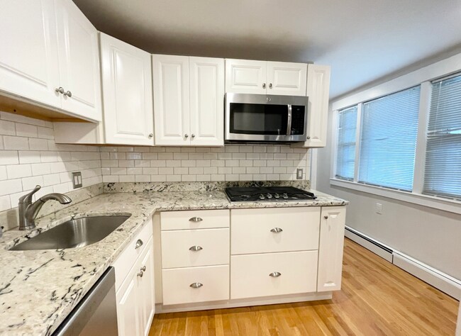 Building Photo - 131 P St Unit 1 Rental