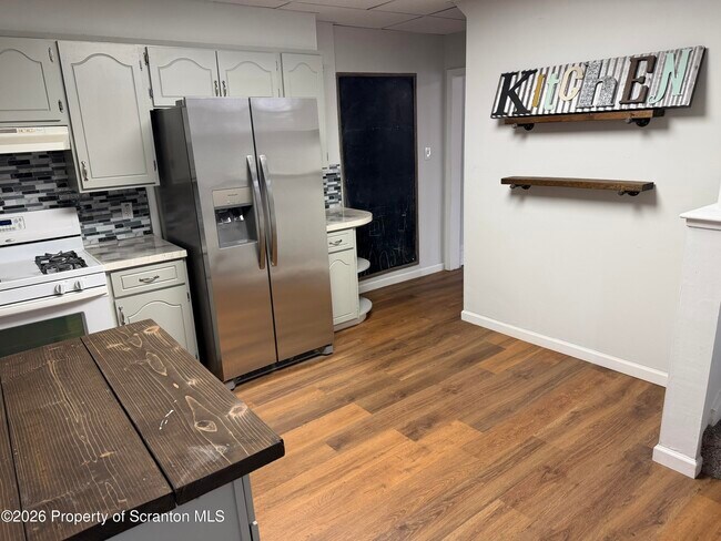 Photo - 1154 Murray St