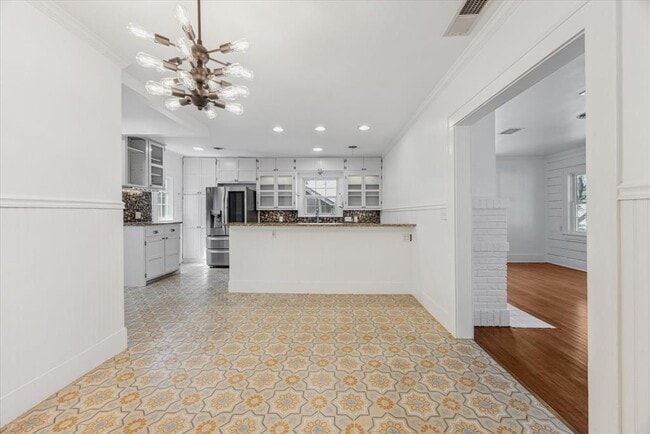 Photo - 3300 Harris Park Ave