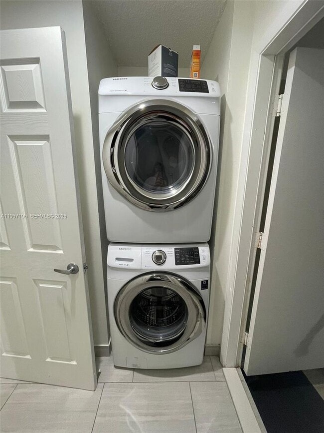 Photo - 755 Sand Creek Cir