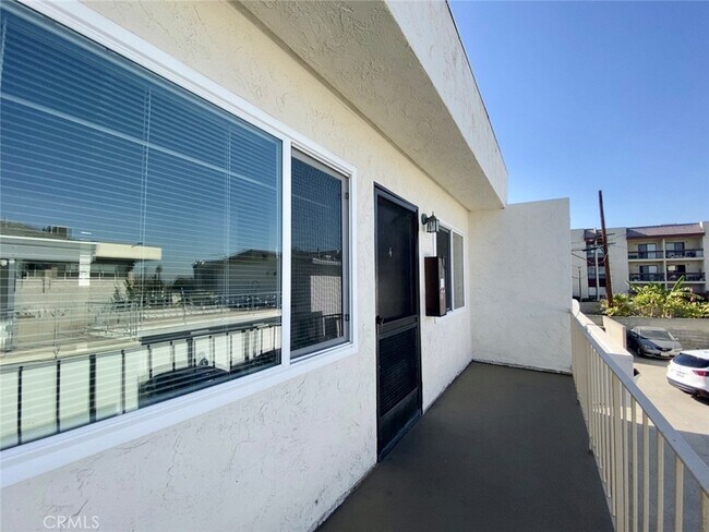 Photo - 16231 Gramercy Pl