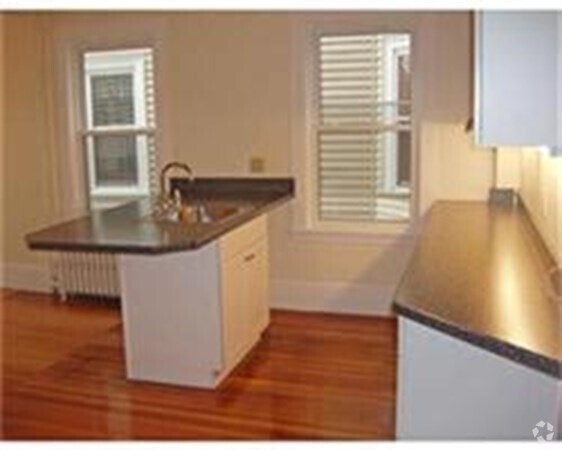 Building Photo - 14 E Milton Rd Unit A Rental