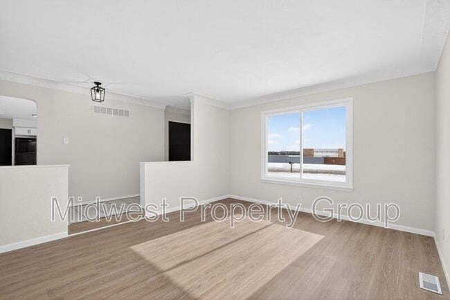 Photo - 5165 Westwood Dr