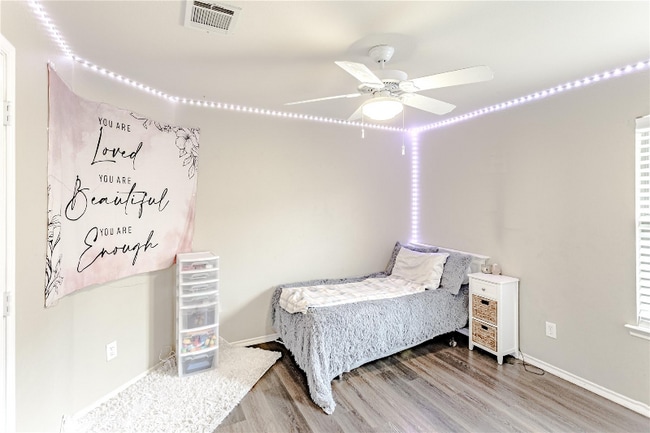 Photo - 2048 Lake Trail Dr