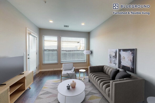 Building Photo - 79 Alexander St