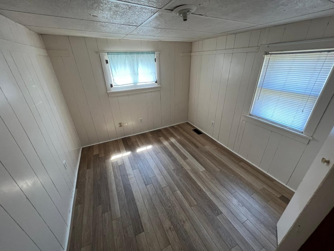 Photo - 227 S 4th St