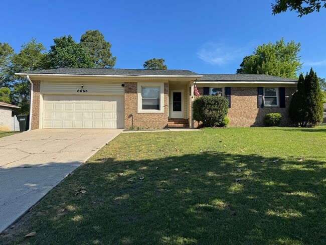 Building Photo - Charming 3 Bed 2 Bath Home with Fenced Yard