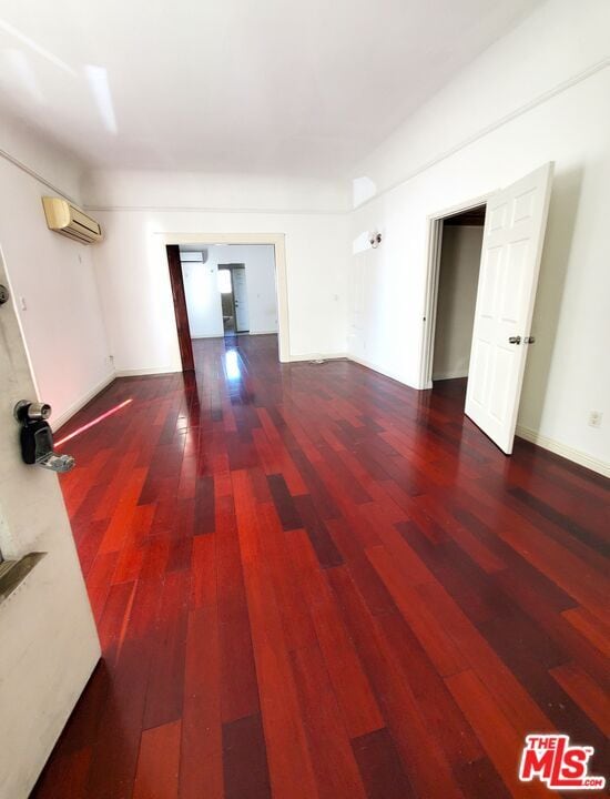 Photo - 119 Benton Wy