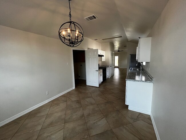 Photo - Move-In Ready 3BR/2BA in Round Rock - Enjo...