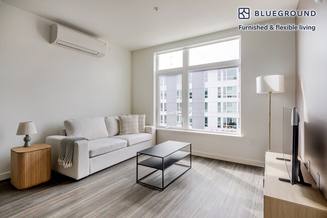 Photo - 1000 E Yesler Wy Unit FL8-ID847