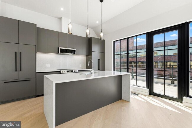 Photo - 2121 Ward Pl NW Unit PH605