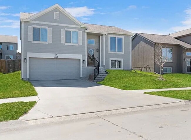 Building Photo - 7752 N 88th Ave