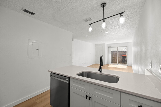 Photo - 5425 SE 30th Pl