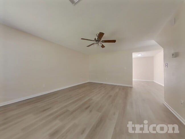 Photo - 3259 Jorns St