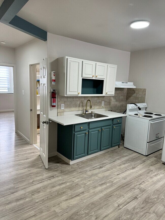 Photo - 5748 N Fairhill St Unit 2