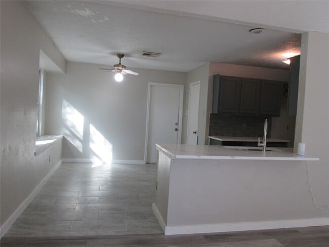 Photo - 2506 Portland Dr