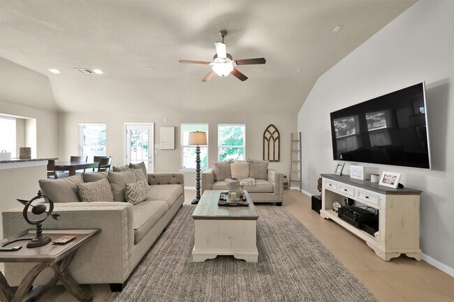 Photo - 115 Knollbrook Cir
