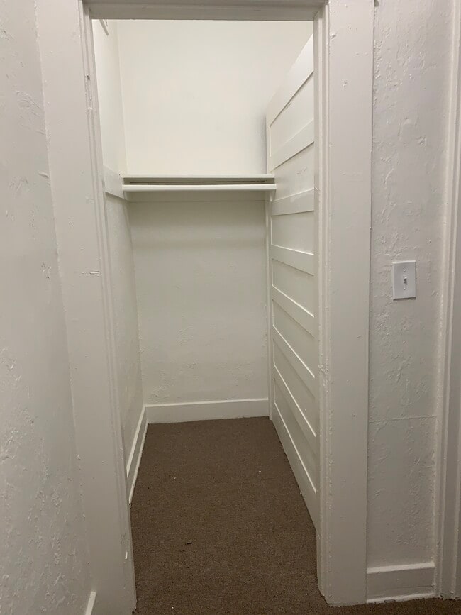 Waldorf Apartments