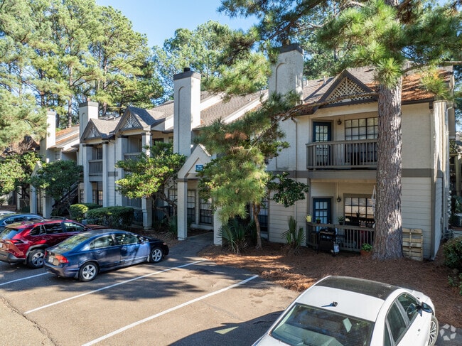 Trace Apts. - Trace Apts.