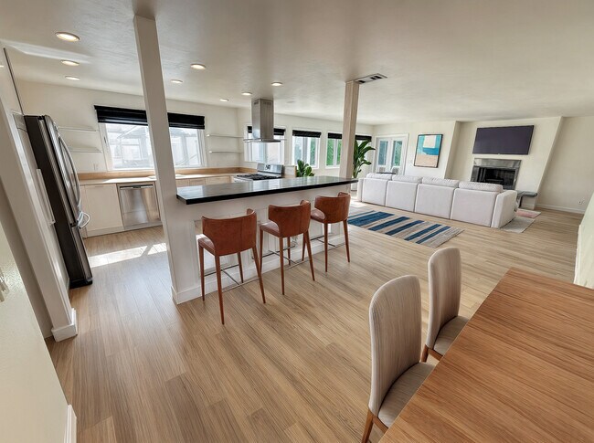 Photo - 36 Anchorage St Unit #1