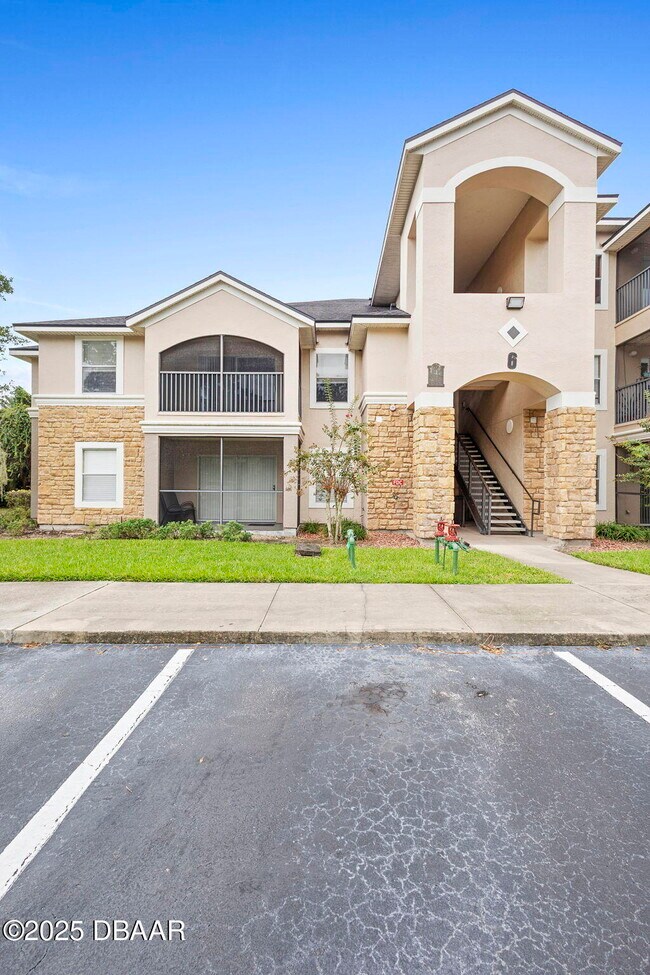 Photo - 940 Village Trail Unit 6-201