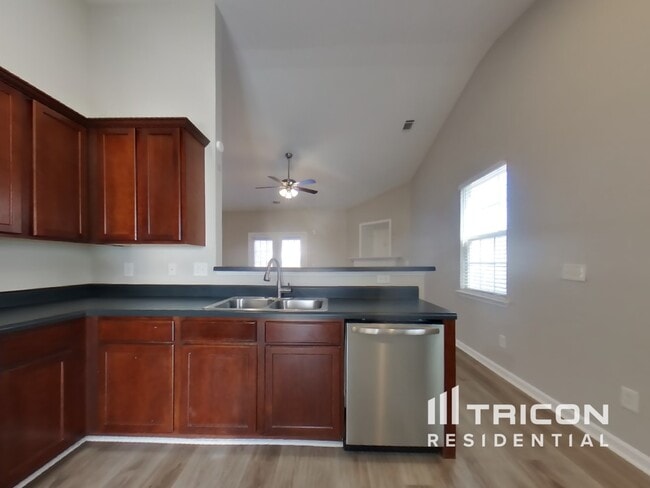 Photo - 1282 Winwood Dr